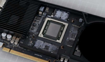 显卡性能天花板的“降温密码”：鸿富诚石墨烯导热垫片强势赋能